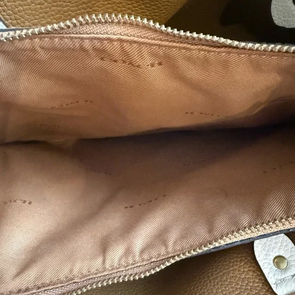 Coach Tyler Carryall 28 Bag - Picture 14 of 14